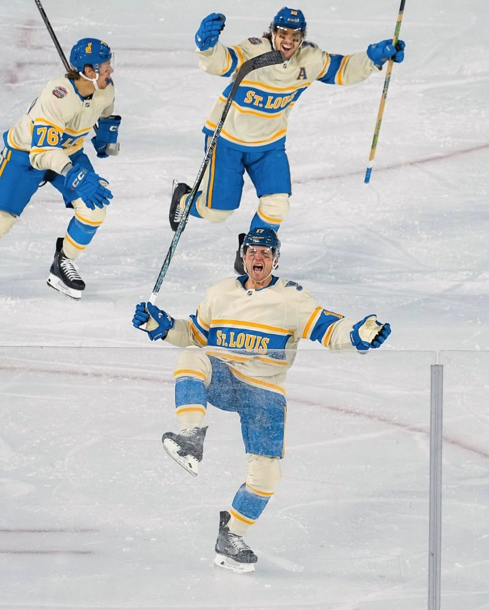 In his 1000th career NHL game, Cam Fowler nets the first goal of the Winter Classic.