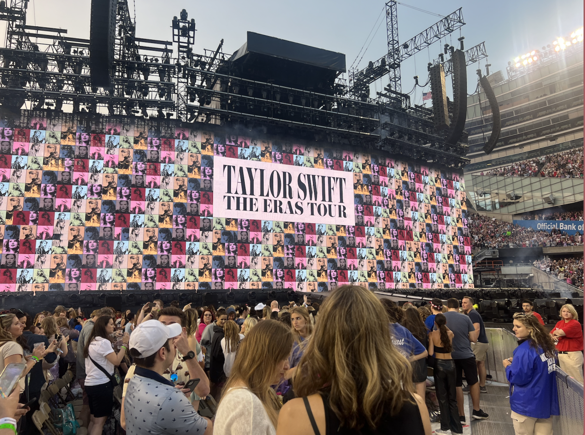 Opening screen of Taylor Swift's eras tour