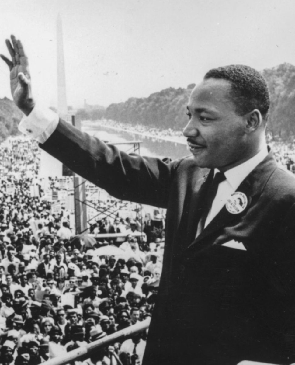 Martin Luther King Jr. waves at the Washington Monument. (Courtesy of @hood_college on Instagram)