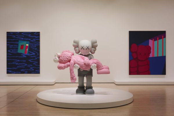 Navigation to Story: Review: “KAWS: FAMILY” at the San Fransisco Museum of Modern Art